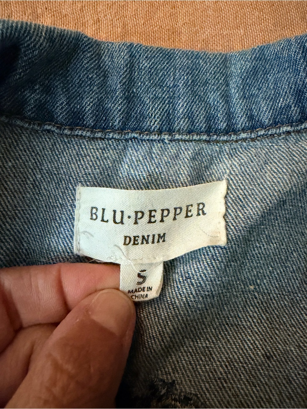Blu Pepper Light Blue Denim Jacket with Multicolor Floral Embroidery - Picture 4 of 5